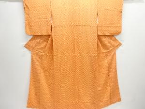 縮緬地矢羽根模様小紋着物